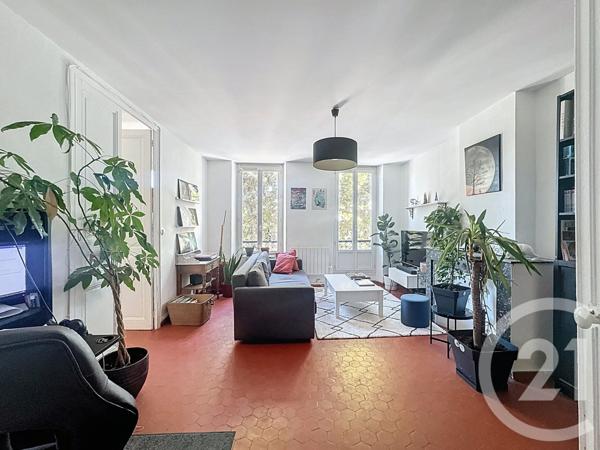 Immeuble à vendre  187,96 m2 TRETS - 13