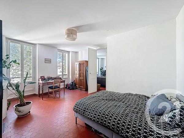 Immeuble à vendre  187,96 m2 TRETS - 13