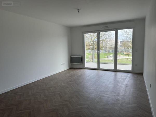 Appartement à louer à L'Huisserie en Mayenne (53970), ref : 53007-L323