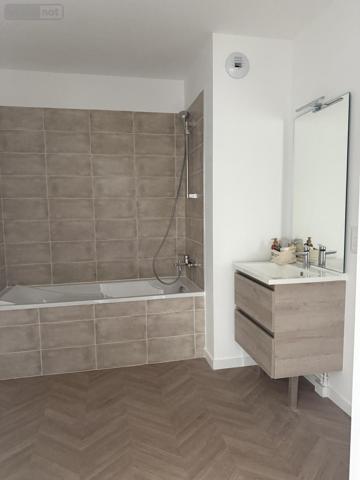 Appartement à louer à L'Huisserie en Mayenne (53970), ref : 53007-L323