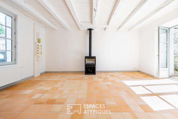 Charme de l’ancien et jardin intime en coeur de village