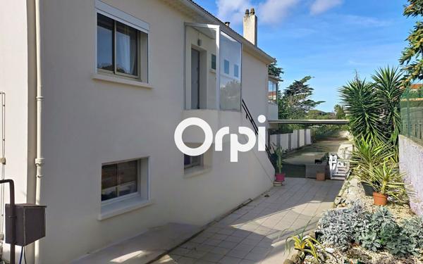 Maison à vendre    7 pièces • 181 m2 Six-Fours-les-Plages