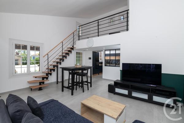 Maison à vendre  6 pièces - 191,95 m2 LA VALETTE DU VAR - 83