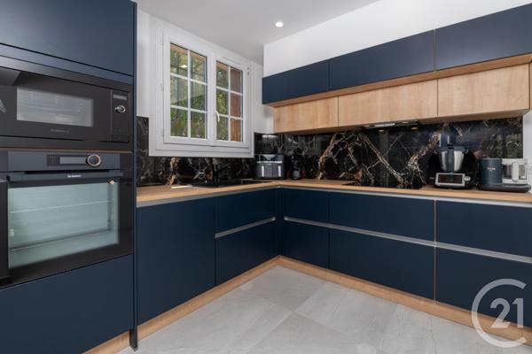 Maison à vendre  6 pièces - 191,95 m2 LA VALETTE DU VAR - 83