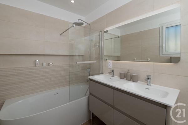 Maison à vendre  6 pièces - 191,95 m2 LA VALETTE DU VAR - 83