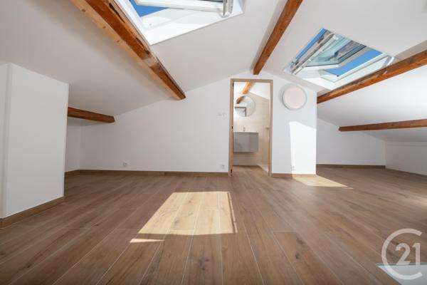 Maison à vendre  6 pièces - 191,95 m2 LA VALETTE DU VAR - 83