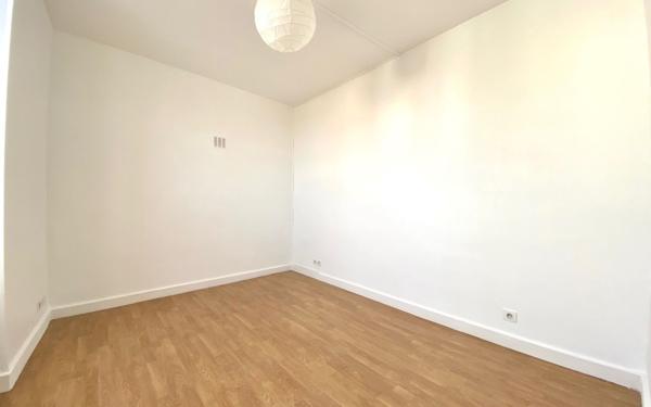 Appartement à vendre    3 pièces •  Épône