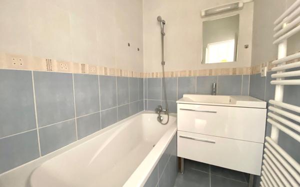 Appartement à vendre    3 pièces •  Épône