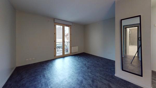 Location Appartement 2 pièces 43 m2 à Corbeil-Essonnes
