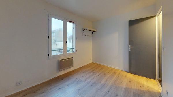 Location Appartement 2 pièces 43 m2 à Corbeil-Essonnes