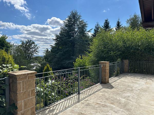 Maison proche de toutes commodités, 8 pièces, 6 chambres, 185 m² sur 2913 m² de terrain