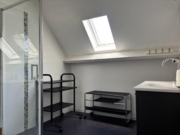 Maison proche de toutes commodités, 8 pièces, 6 chambres, 185 m² sur 2913 m² de terrain