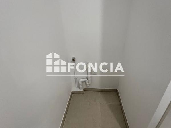 Location Appartement 2 pièces 52.9 m² - 300 RUE JOSEPH DONATI Rousset 13790