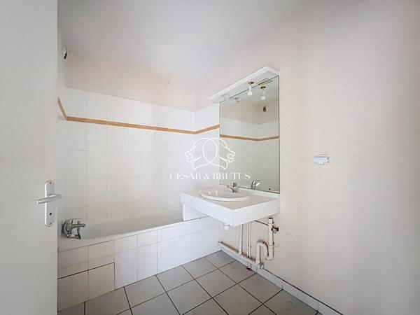Appartement avec balcon et garage