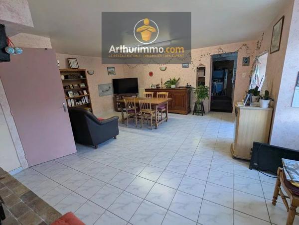 Vente Maison 5 pièces 99 m2 à La Grée-Saint-Laurent