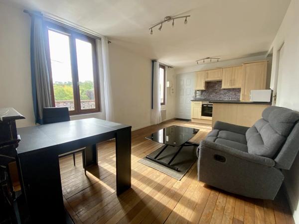 Vente                                                      Appartement
                        
                     3 pièces                      42 m2                     à Creil