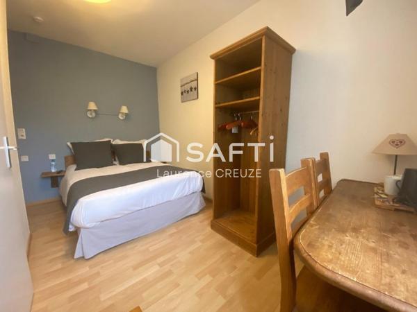 Hôtel restaurant Val de Cusance, 7 chambres, 2 salles de restaurant, terrasse, tuyé, vivier et 2 appartements