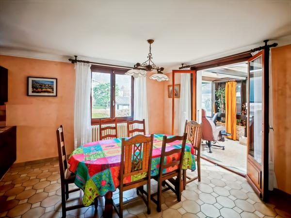 Maison familiale de 116 m² avec sous-sol complet, véranda et terrain clôturé – Quartier de la Sardagne