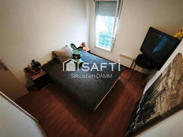 Calme, sécurité et confort dans une résidence récente avec balcon, parking et cave