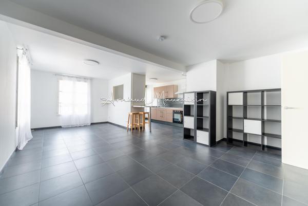 Duplex sans travaux avec 2 places de stationnement