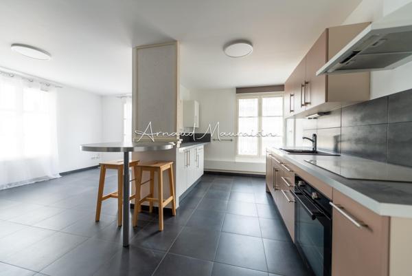 Duplex sans travaux avec 2 places de stationnement