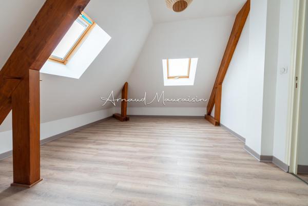 Duplex sans travaux avec 2 places de stationnement