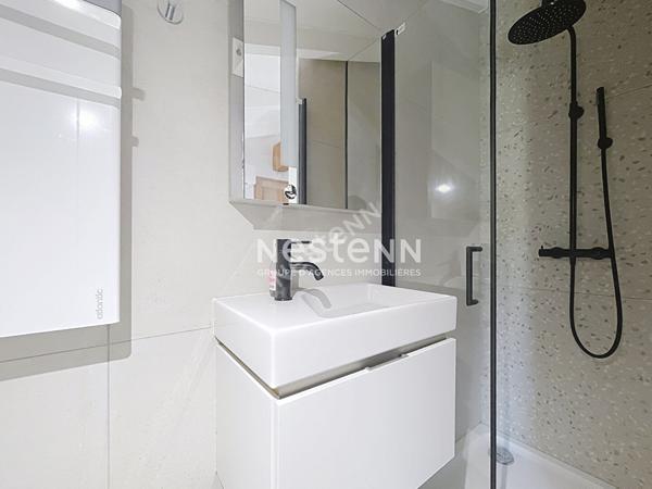 Lourmarin - Propriété de charme avec dépendance et piscine au sel chauffée