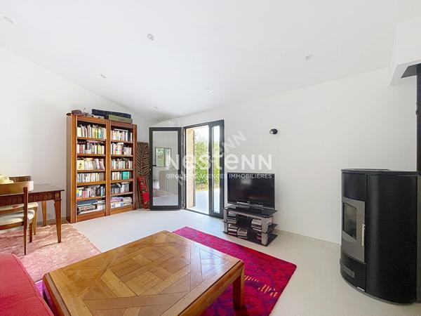 Lourmarin - Propriété de charme avec dépendance et piscine au sel chauffée