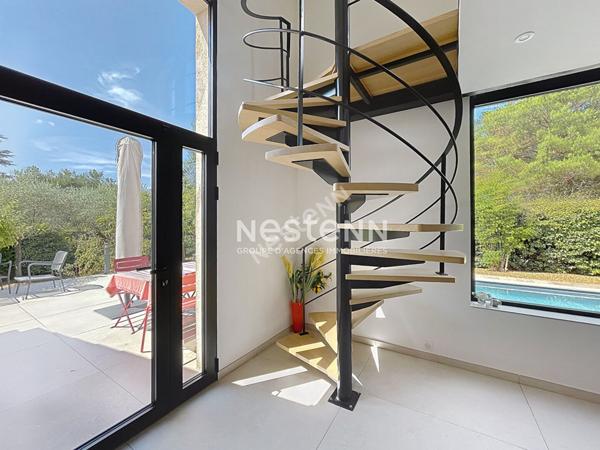 Lourmarin - Propriété de charme avec dépendance et piscine au sel chauffée