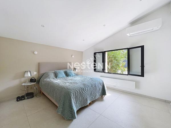 Lourmarin - Propriété de charme avec dépendance et piscine au sel chauffée