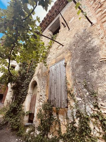 EXCLUSIVITÉ JCL by eXp – Authentique maison bourgeoise à restaurer au cœur du Luberon