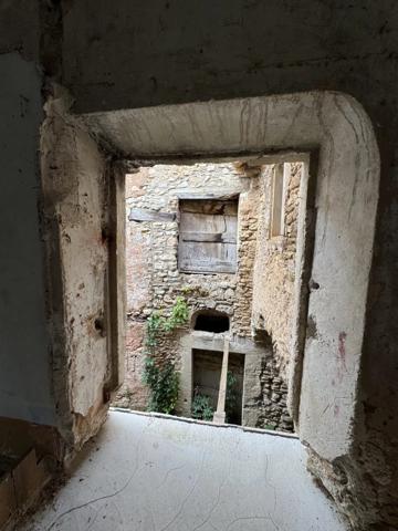 EXCLUSIVITÉ JCL by eXp – Authentique maison bourgeoise à restaurer au cœur du Luberon