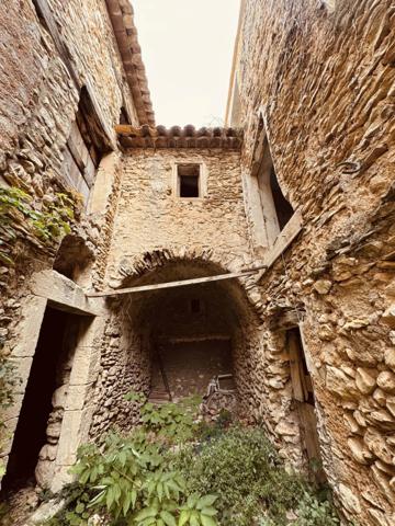 EXCLUSIVITÉ JCL by eXp – Authentique maison bourgeoise à restaurer au cœur du Luberon