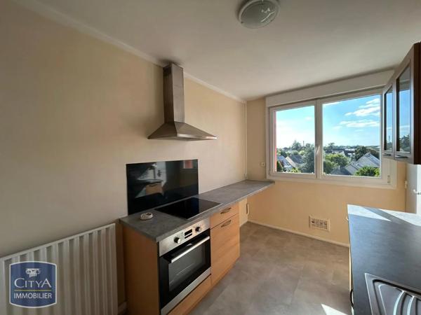 Appartement à louer 3 pièces 68.39m² Laval (53000)