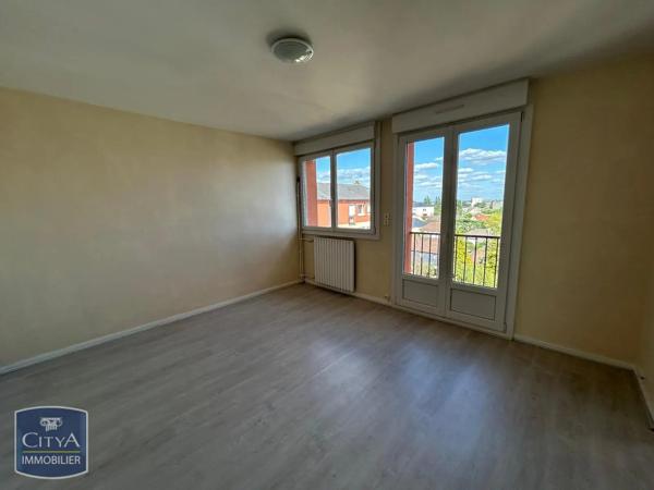Appartement à louer 3 pièces 68.39m² Laval (53000)