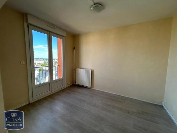 Appartement à louer 3 pièces 68.39m² Laval (53000)
