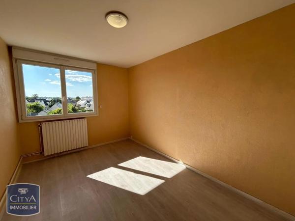 Appartement à louer 3 pièces 68.39m² Laval (53000)