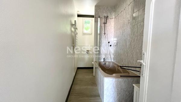 SAVONNIERES DEVANT BAR : Immeuble 2 appartements 72 et 74 m² , potentiel locatif