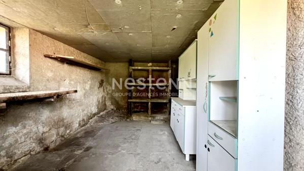 SAVONNIERES DEVANT BAR : Immeuble 2 appartements 72 et 74 m² , potentiel locatif