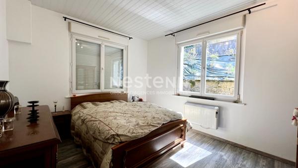 SAVONNIERES DEVANT BAR : Immeuble 2 appartements 72 et 74 m² , potentiel locatif