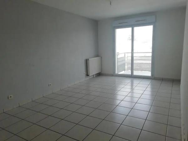 Appartement à louer 2 pièces 43.5m² Héricourt (70400)