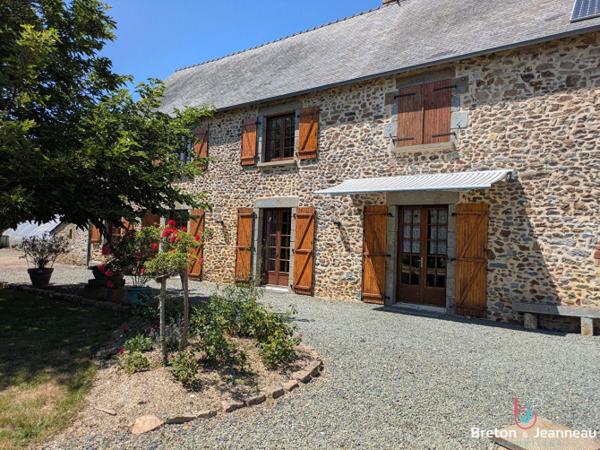 Maison en pierre avec étang sur 9 hectares à 5 min d'Évron