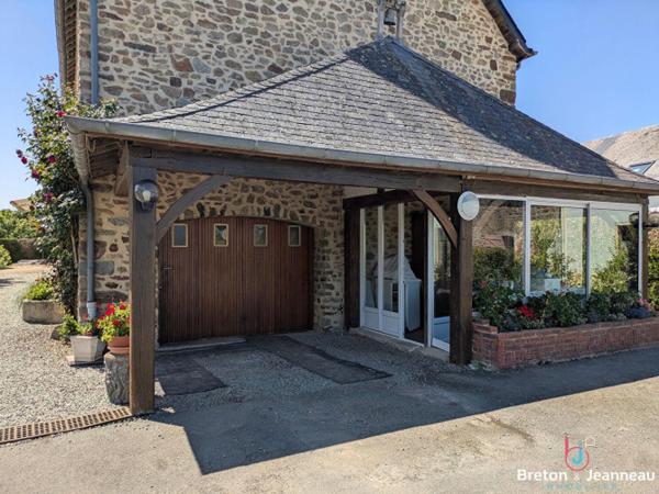 Maison en pierre avec étang sur 9 hectares à 5 min d'Évron