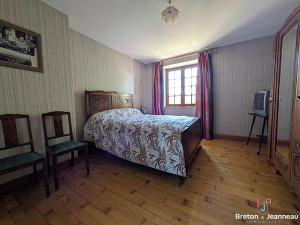 Maison en pierre avec étang sur 9 hectares à 5 min d'Évron