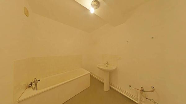 F2 AU CENTRE DE MARLHES