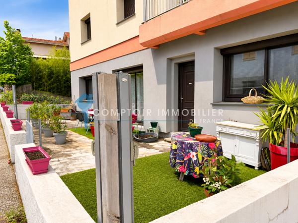 Rez de jardin
                                                                                                                                                                                                                                                                                                                        3 pièce(s)                                                                                                                                                                                                          2 chambre(s)                                                                                                                                                                                                          77.53  m²