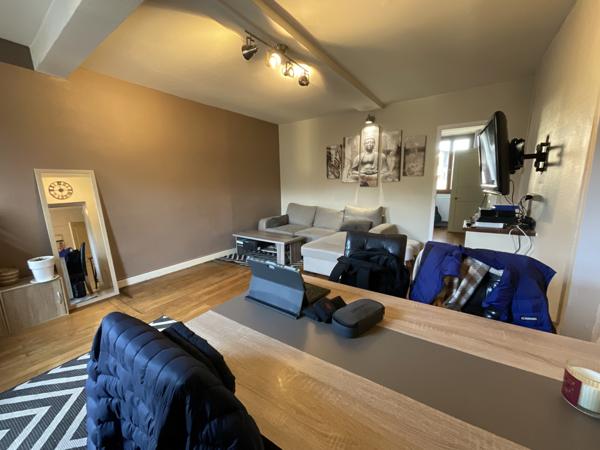 Nivolas-Vermelle (38300) Bel appartement T2 avec grande terrasse de 32 m² plein sud