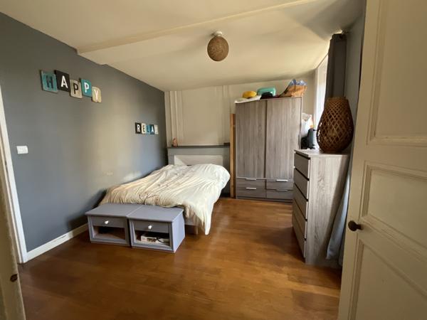 Nivolas-Vermelle (38300) Bel appartement T2 avec grande terrasse de 32 m² plein sud