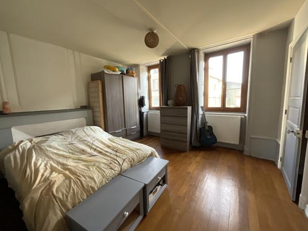 Nivolas-Vermelle (38300) Bel appartement T2 avec grande terrasse de 32 m² plein sud