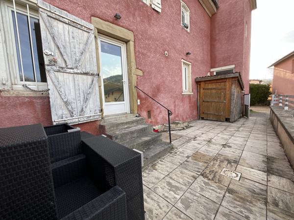 Nivolas-Vermelle (38300) Bel appartement T2 avec grande terrasse de 32 m² plein sud